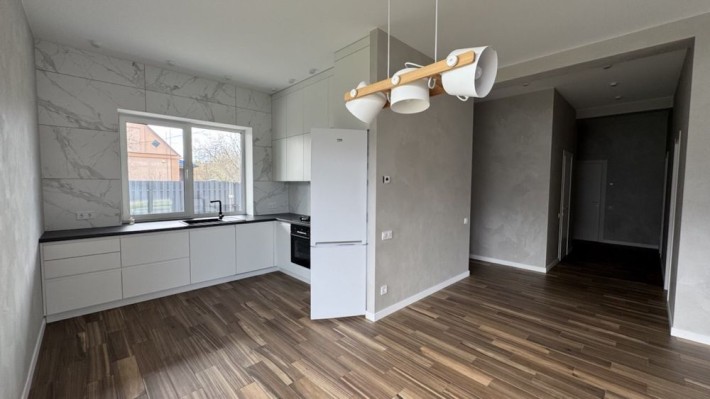 Будинок із ремонтом, с. Гнідин, новий - фото 1