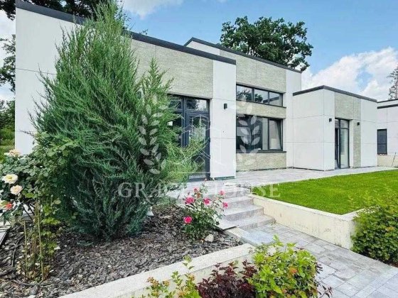 Продажа дома в КГ, Лесники,high-tech+авторский ремонт 3 мастер-спальни Лісники