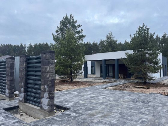 Одноповерховий будинок біля лісу | Монолітне перекриття | 15 хв Києва Гореничі