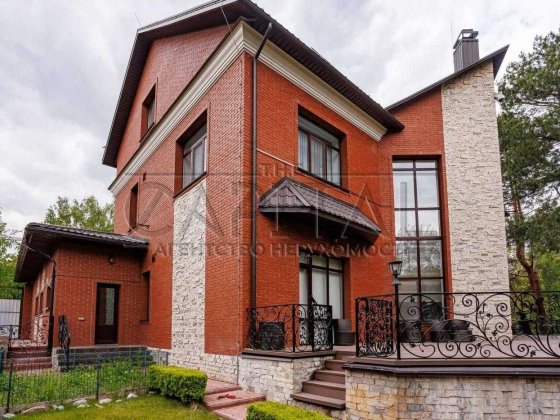 Продаж автономного будинку з басейном, Лісники, Обухівський р-н Лесники