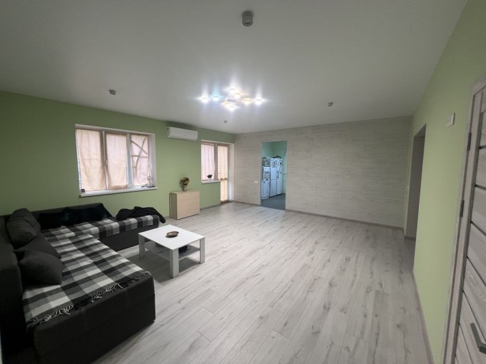 Продам котедж дім з новим ремонтом 200 кв 4 кім в Гнедин Гнідин - фото 1