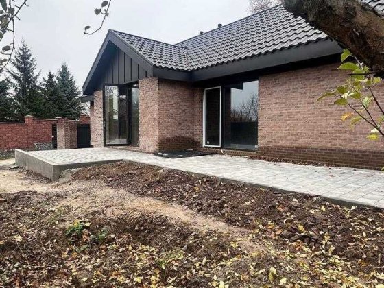 Одноповерховий будинок Сучасний дизайн будівництва 110м2 Гореничі