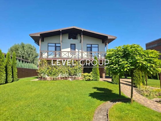 Будинок 2 поверхи з ремонтом 210м2. 12 соток. Лісники. КМ Хутір Ясний Лесники