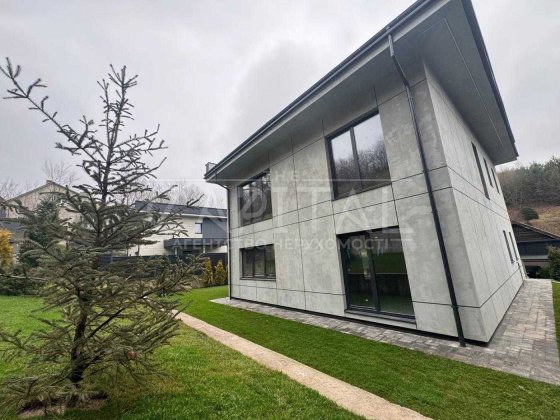 Продаж будинку  в с. Лісники 200 м² ділянка 15 сот Лесники