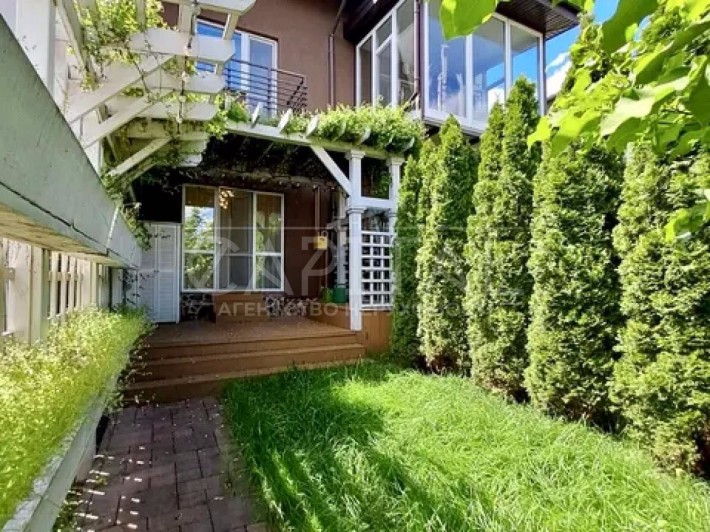 Продаж 3-поверхового автономного таунхауса у селі Ходосівка) - фото 1