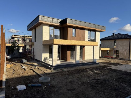 Закрите КМ‼️Будинок з басейном та навісом для авто‼️ГАЗ Ходосовка