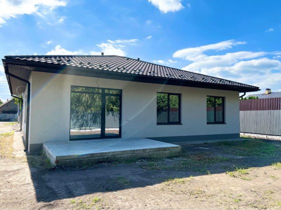 Будинок в Гнідині з ремонтом 145 м.кв неподалік центру Гнедин