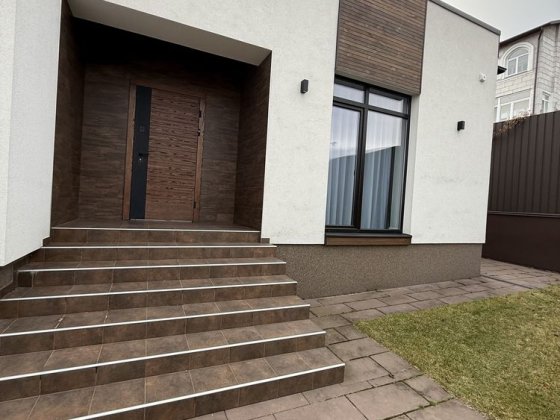 Будинок з газом в Стоянці! Закрите котеджне містечко з озером! Стоянка