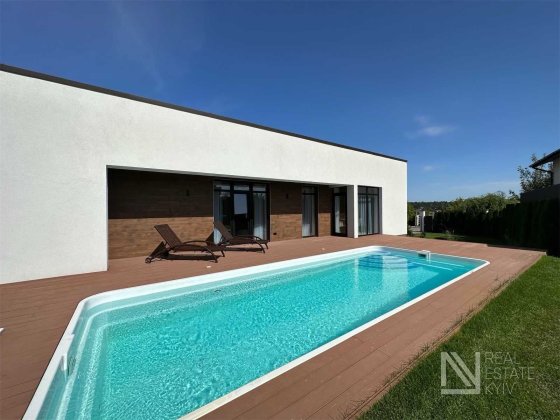 Новий будинок з ремонтом у закритому котеджному містечку в Стоянці Стоянка