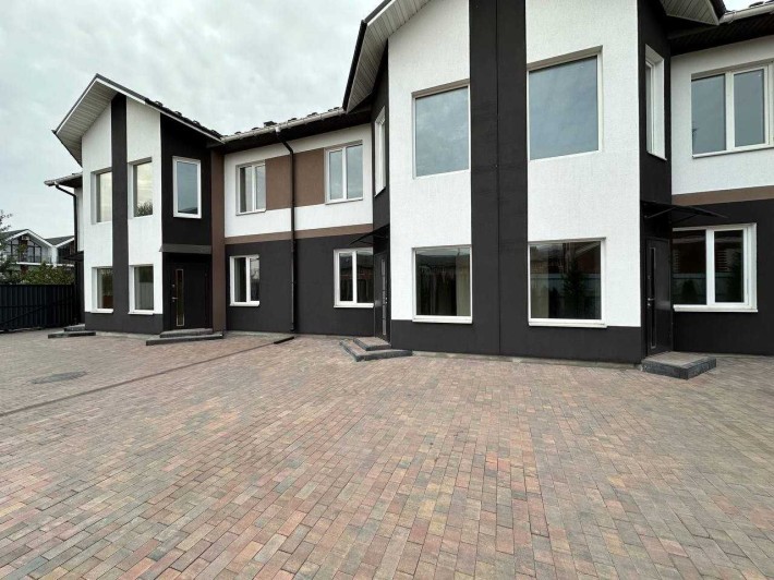 Таунхаус 116 м² у Стоянці -  ГАЗ, Утеплення, Готовий до ремонту! - фото 1