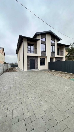 Дуплекс Стоянка, поруч з лісом,125 м², ділянка 3.5 сотки, є ГАЗ! - фото 1