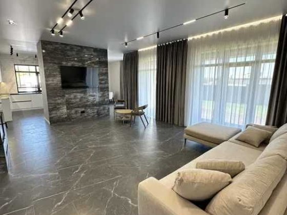 Продаж елітного  БУДИНКУ у новому закритому котеджному містечку Стоянка