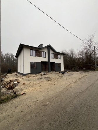 Дуплекс поруч з лісом та з великою ділянкою - фото 1