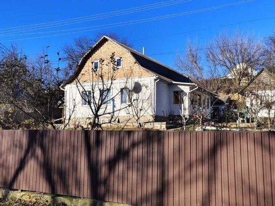 Будинок з виходом до річки Сквира