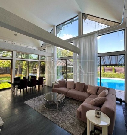 Продажа дома с бассейном, КГ Козырная карта, Березовка Макаровский р-н - фото 1