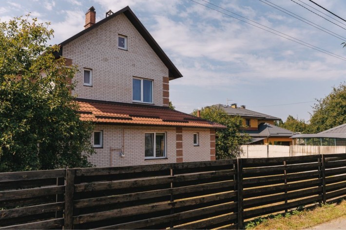 Продається будинок з ремонтом Бучанський район село Бузова - фото 1