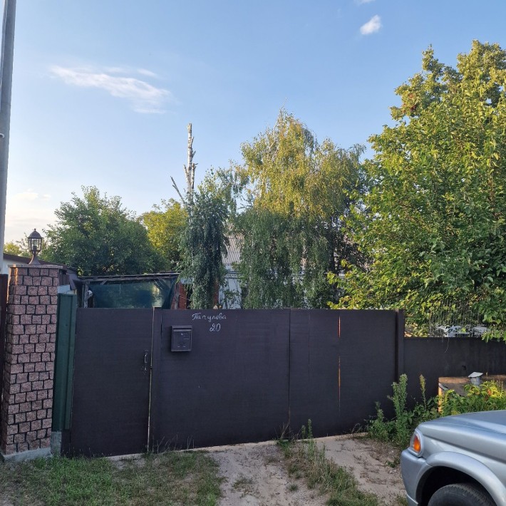 Горенка.  Будинок з великою ділянкою. - фото 1