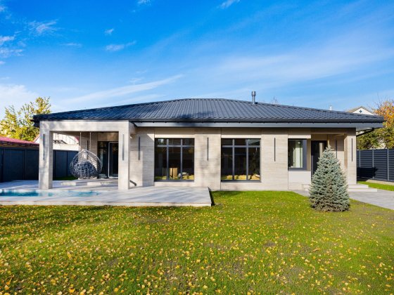 продається будинок с. Гора Кедина Гора