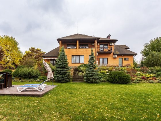 Продажа дома 320 м2 с бассейном в с.Горбовичи Горбовичи