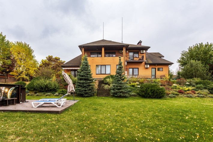 Продажа дома 320 м2 с бассейном в с.Горбовичи - фото 1