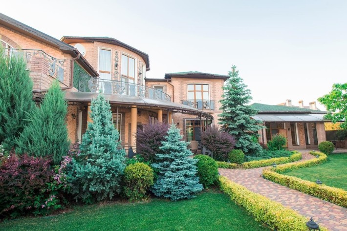 Продам сучасний маєток с. Гора. - фото 1