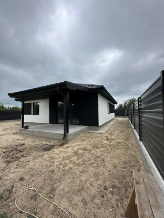 Одноповерховий будинок в Дмитрівці з ділянкою та підключенням газу - фото 1