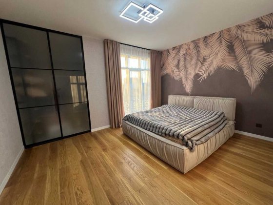 Будинок з ремонтом на березі озера/12 соток/Без комісії %! Зазим'я