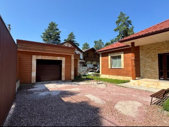 Дом Київ, Київський область, Броварський район Зазим'я