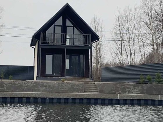 Кийлів.Продаж.Будинок у лісі на березі Дніпра.Вихід до води,свій пляж. Кийлов