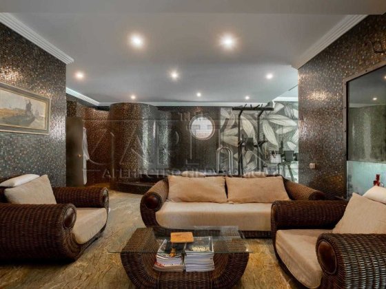 Продаж будинку 1200м2 з сауною та басейном в с.Іванковичі Иванковичи