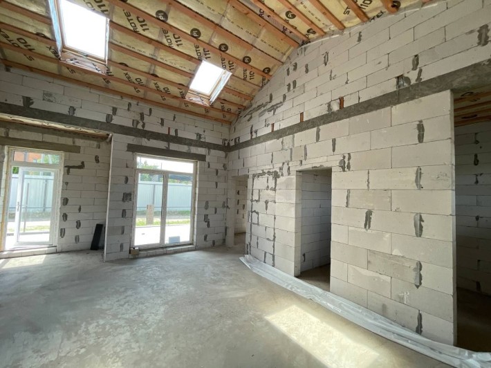 Будинок в центрі с. Лютіж під Є-Оселя - фото 1