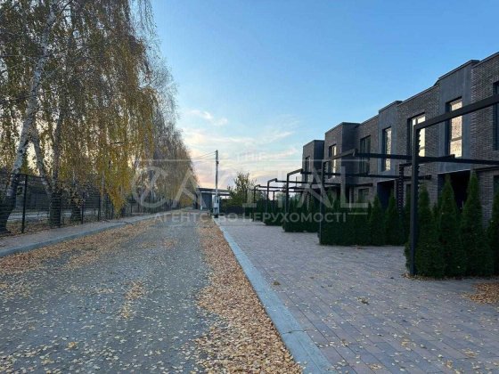 Продаж таунхаусу у с. Мала Олександрівка вул. Радісна 14–30 Eastville Малая Александровка