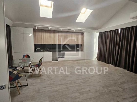 Продаж будинку з дизайнерським ремонтом Микуличи