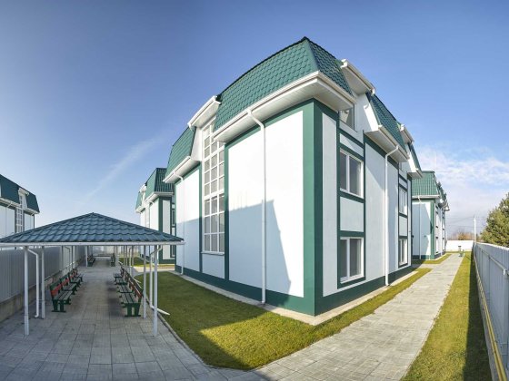 Будинок на 12 кімнат з санвузлами. Ідеальне рішення для бізнесу. Милая