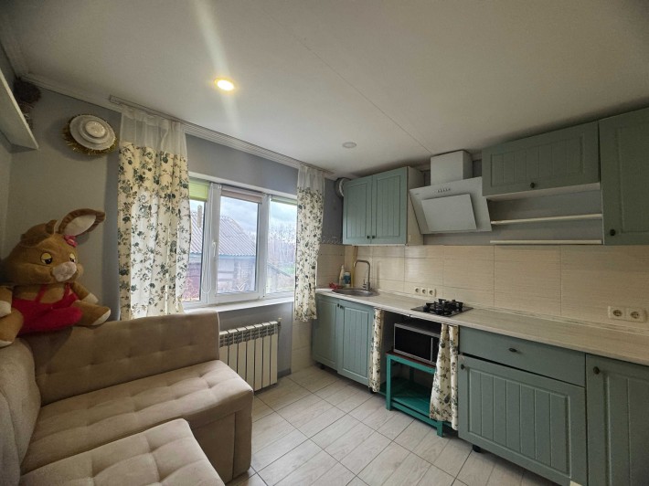 Продаж 1/2 будинку з жилим ремонтом! Оформлення мінімальне - фото 1