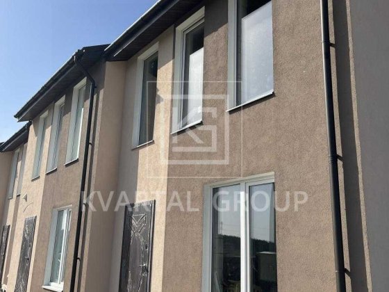 Продаж таунхаусу з розтермінуванням до року Михайловка-Рубежовка