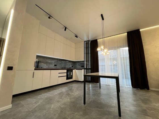 Продаж будинку з ремонтом у КМ «Успішний» Михайловка-Рубежовка