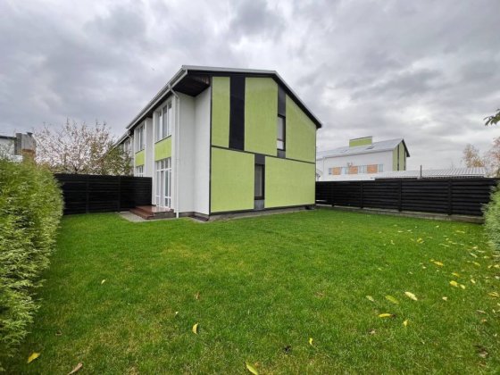 Таунхаус з ремонтом Нове Нове