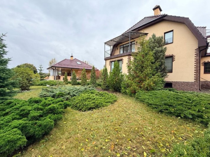 Капітальний будинок в Михайлівка-Рубежівка - фото 1