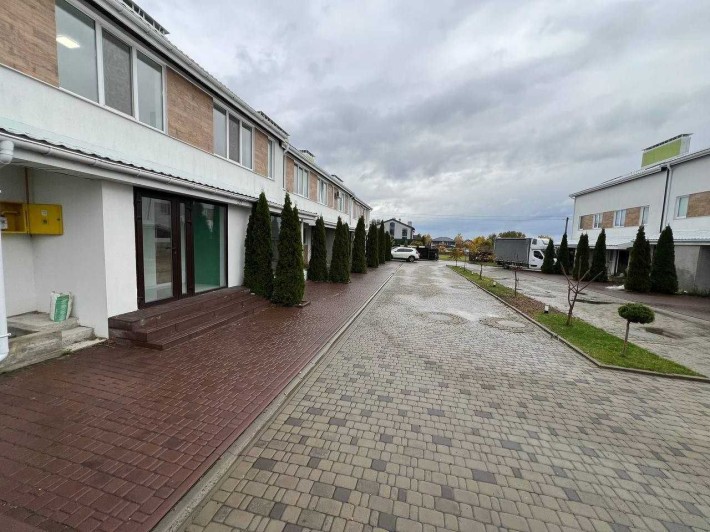 Кутовий таунхаус з ремонтом - фото 1