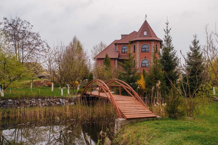 Продаж 2 поверхового будинку, ділянка на 20 соток, 280 кв.м, 5 кімнат - фото 1