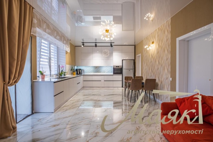 Продажа 1-этажного дома 182.6 м2 Погребы, Киевская обл, Броварский рн - фото 1