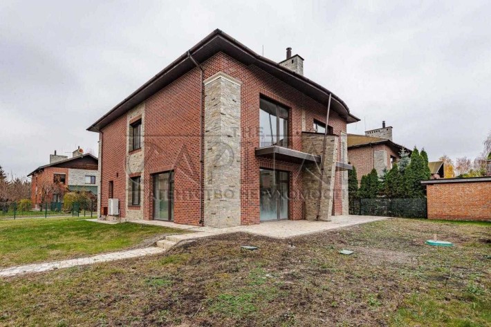 Терміново! Будинок у КМ «Сонячна долина» за суперціною — 1242$/м² - фото 1