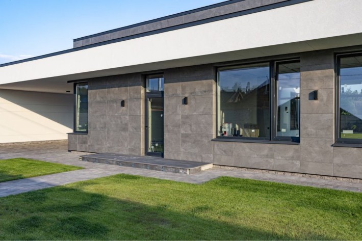 Сучазний будинок в с. Романків - фото 1