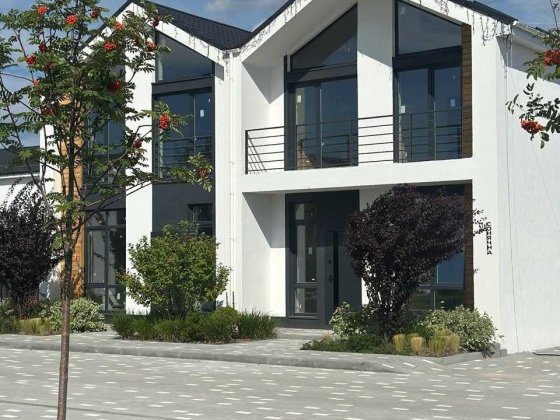 Дуплекс 95 кв м здача 2026 рік Рожни