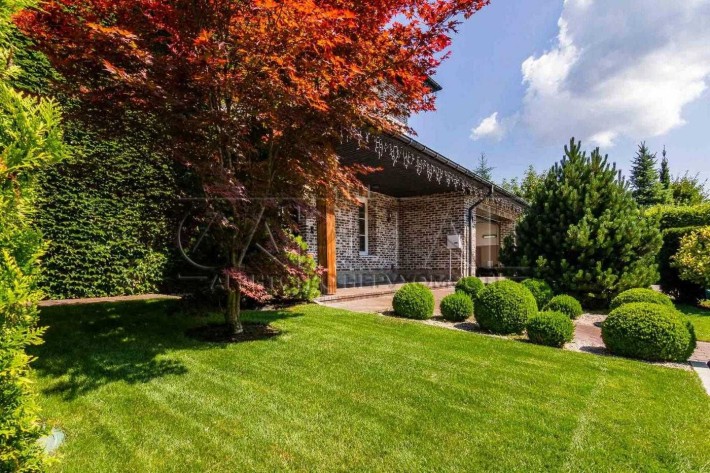 Романків Сучасний будинок з Басейном в КМ Сонячна Долина Ділянка 17сот - фото 1