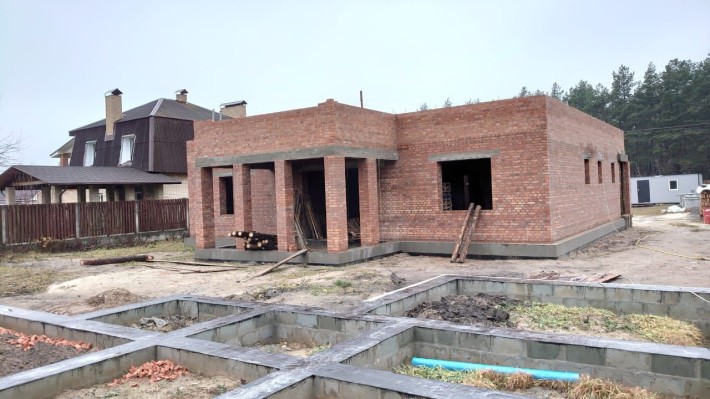 С. Щасливе, недобудова на ділянці  15 сот. - фото 1