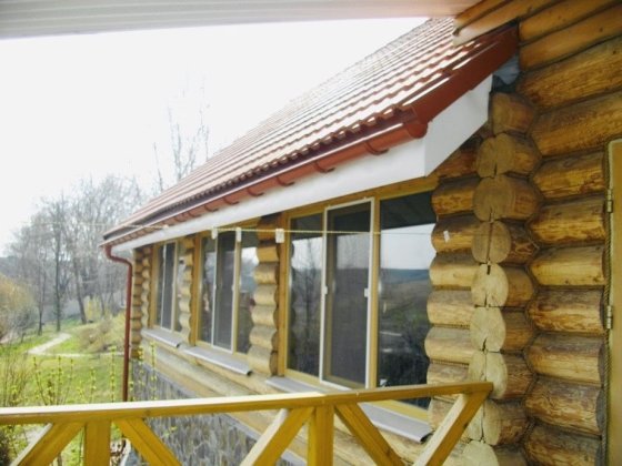 Хлепча. Хлепче. Васильківській р-н.. Будинок. Зруб. Сруб Хлепча