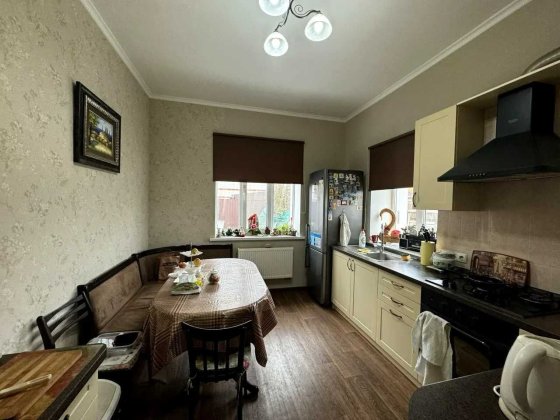 Продам 2-х поверховий сучасний будинок с. Чубинське. В. Олександрівка Чубинское