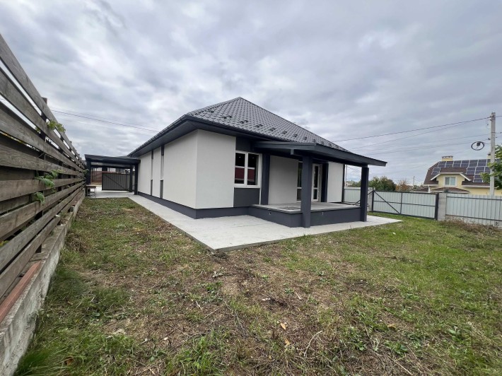 Будинок в с. Шевченкове з гаражем та мансардою 5 соток БЕЗ КОМІСІЇ - фото 1